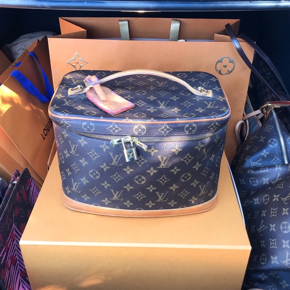 Authentic Louis Vuitton Nice Cosmetic Vanity Box - Picture 2 of 4